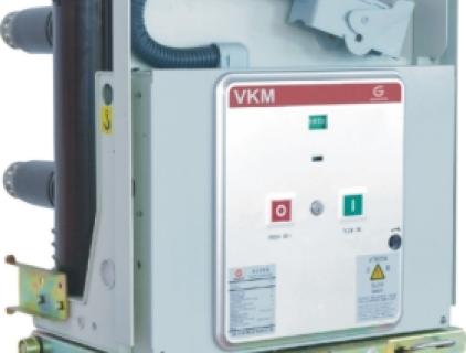 High voltage circuit breakers